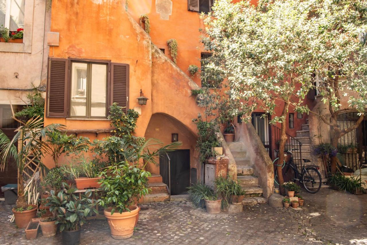 Сasa de vacaciones The Red House At Arco Degli Acetari Roma